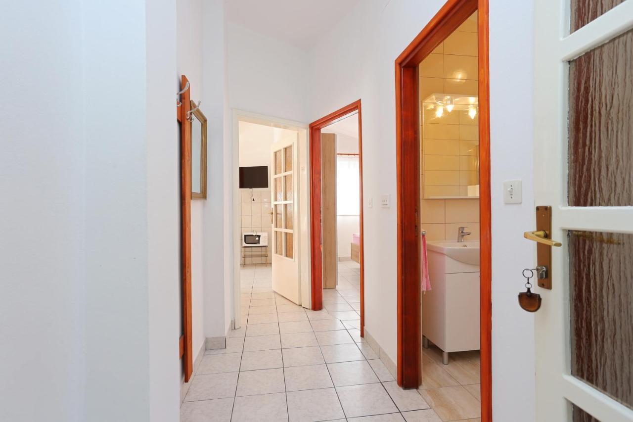 Apartments By The Sea Grebastica, Sibenik - 471 Exterior photo